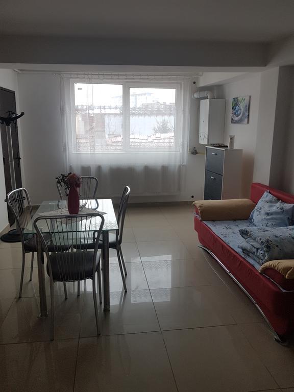 Csikos Apartment Клуж-Напока Екстериор снимка